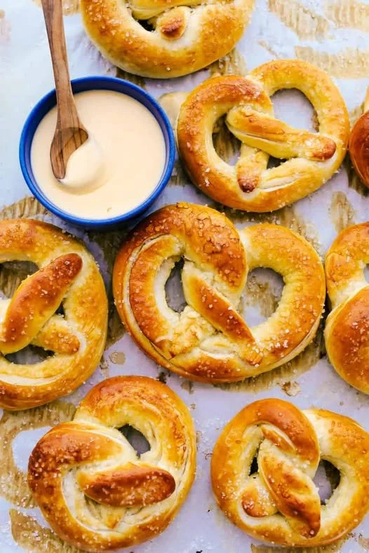 Friday Night Soft Pretzels: CREST HILL - 2/6