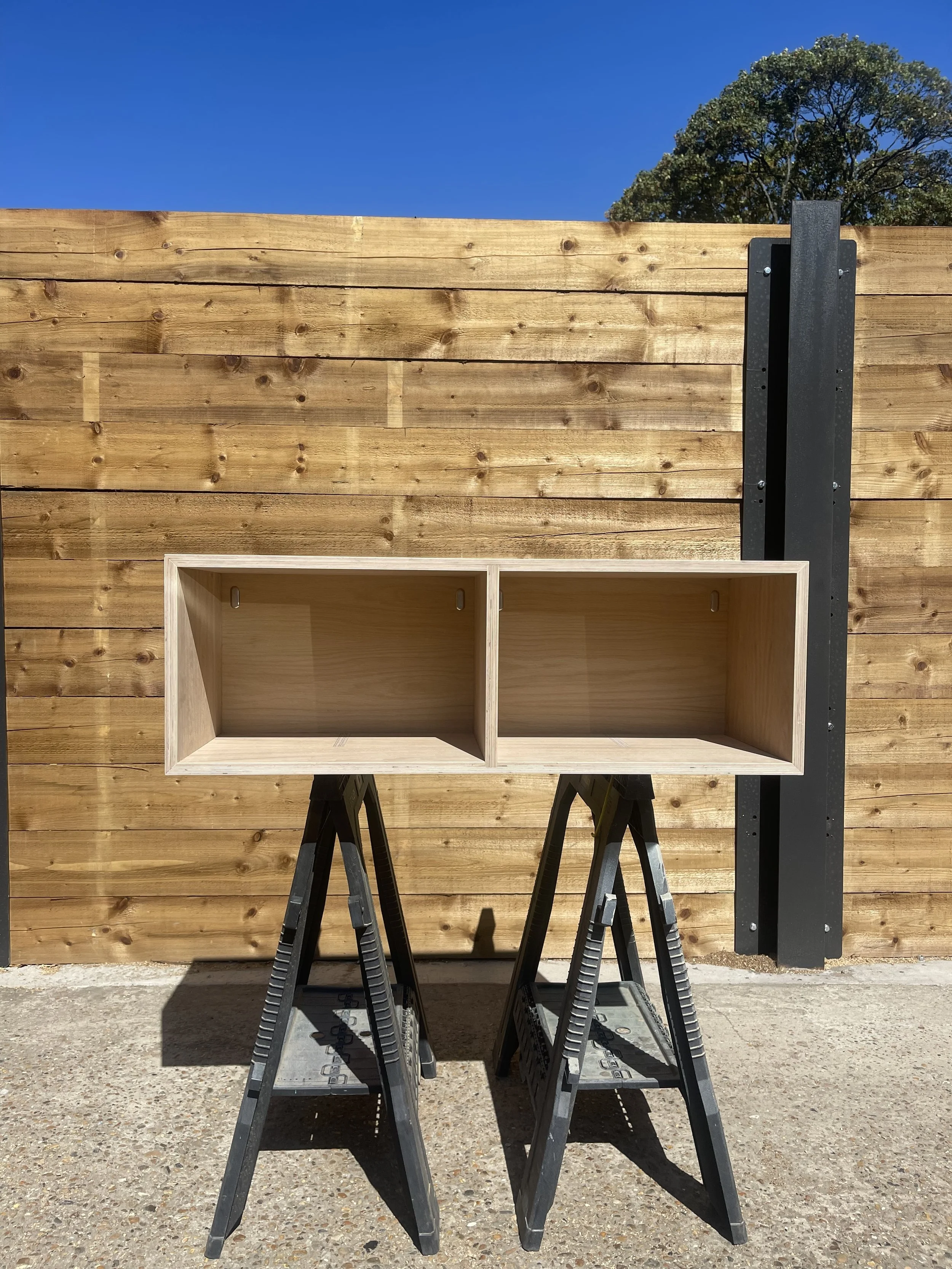 Oak veneer brich plywood floating shelf