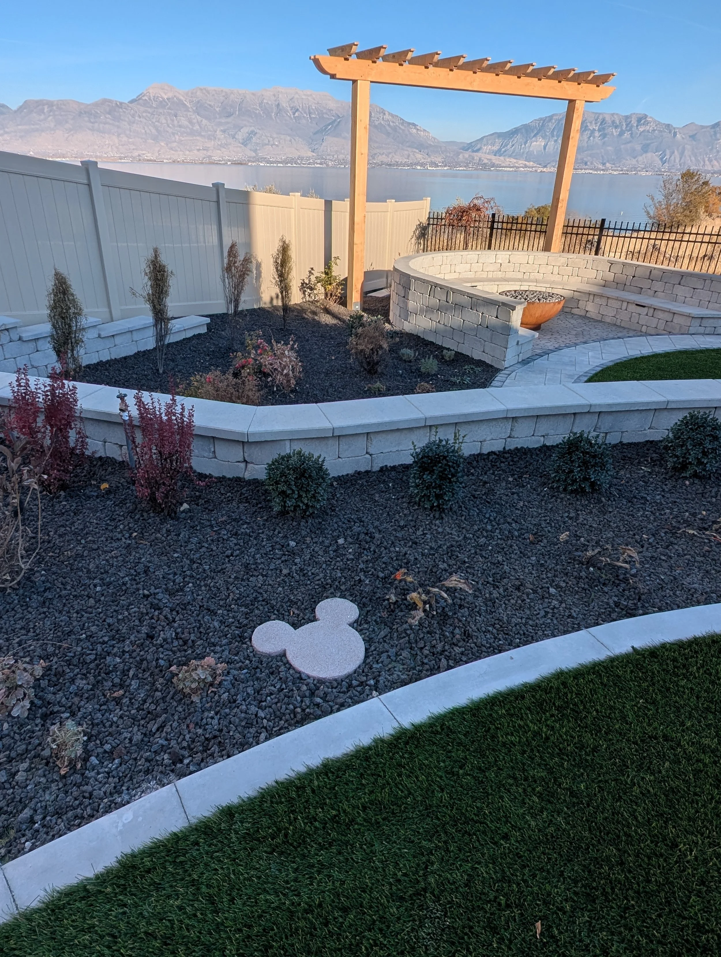 PXL_20251109_223446798.MP (1).jpg