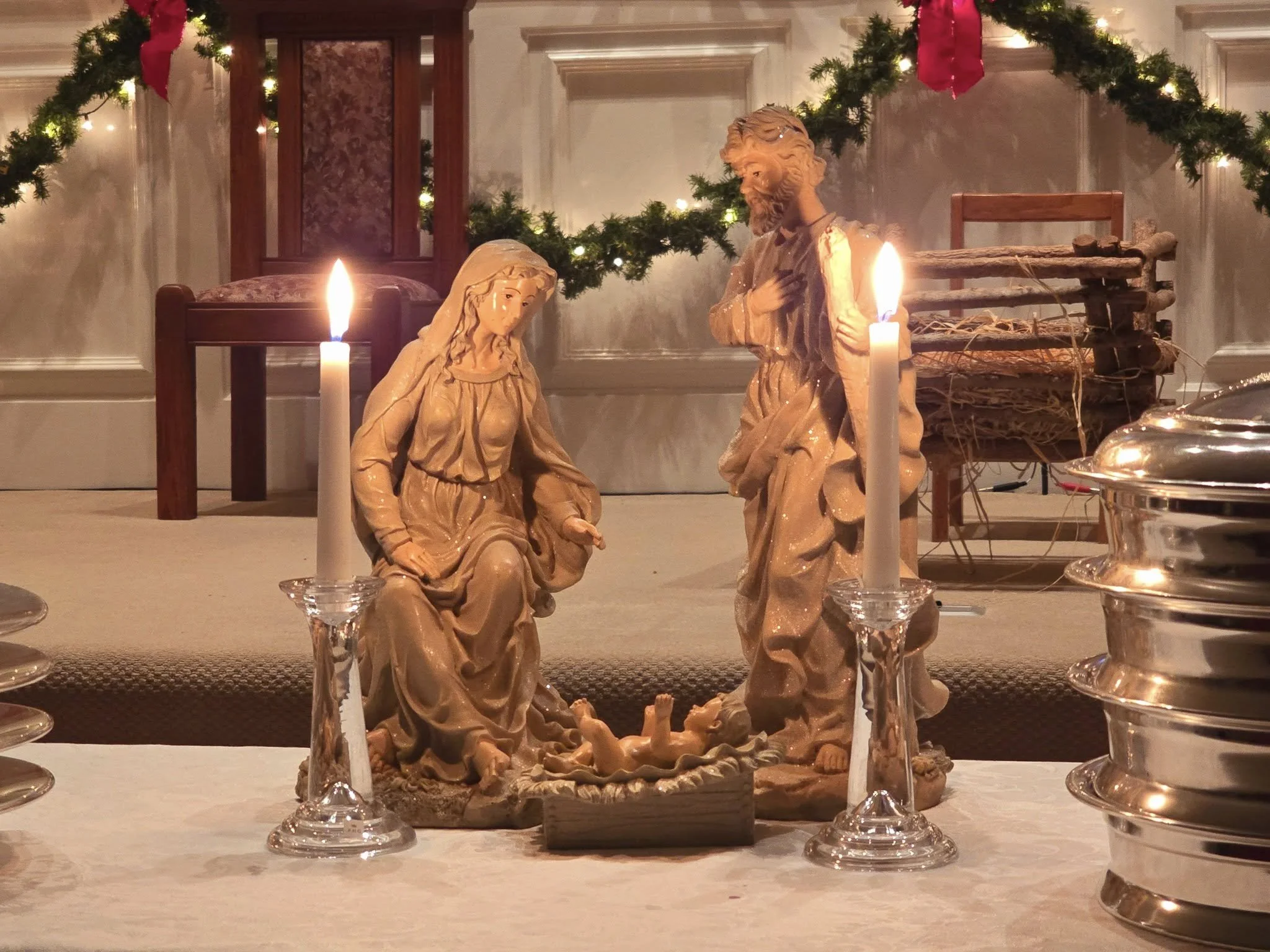 nativity statues.jpg