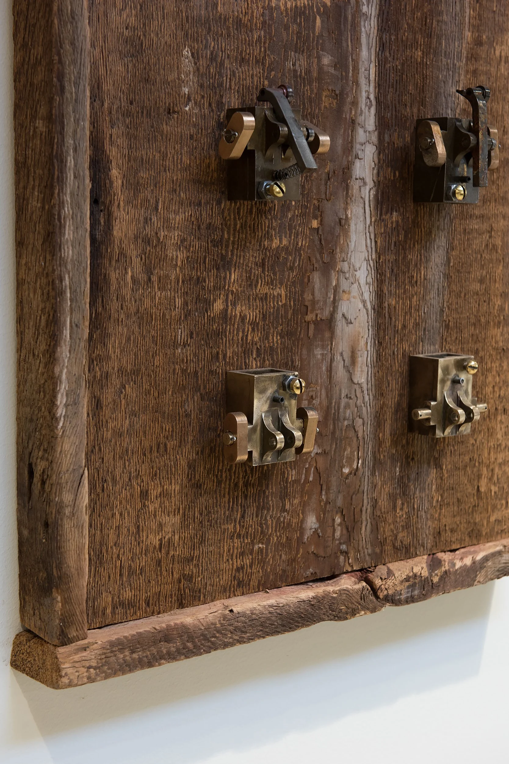 Metal Edge Hardware.jpg