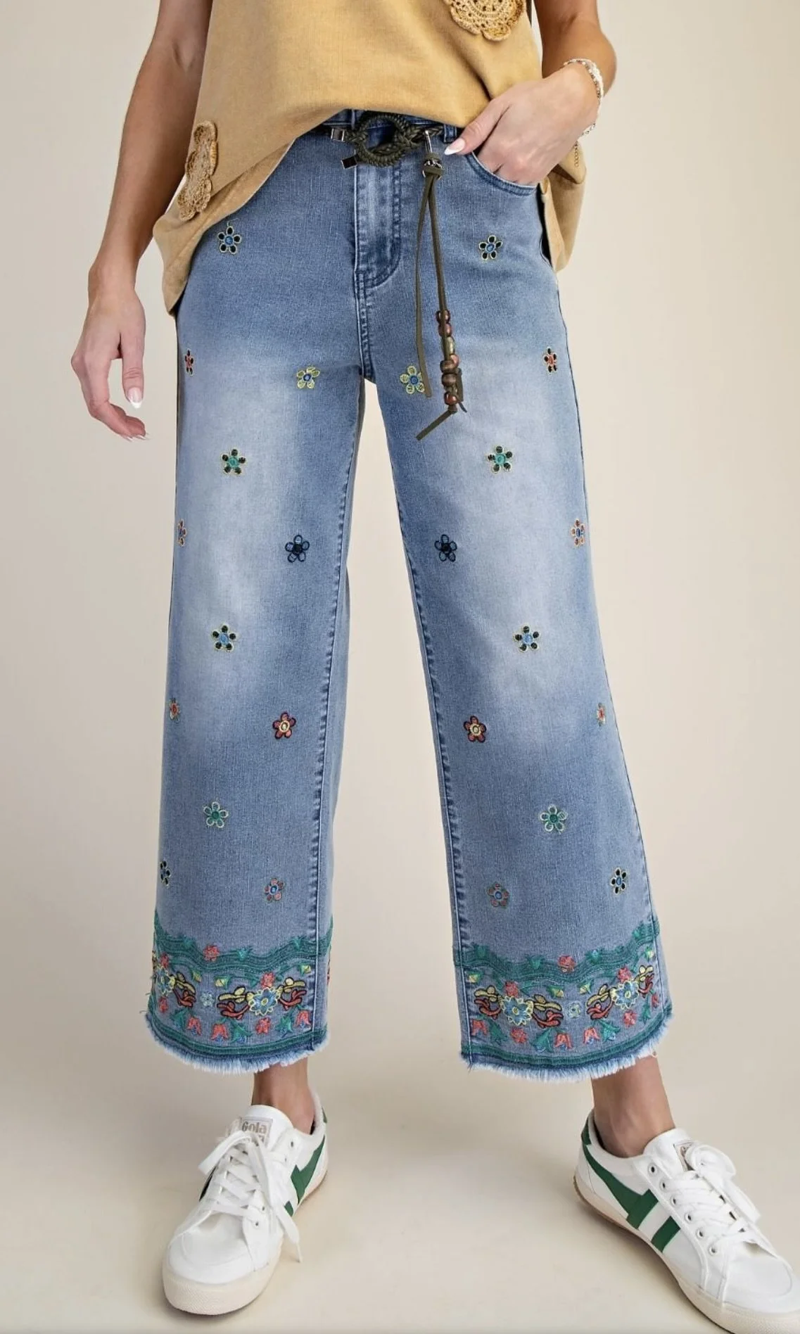 Embroidered Detailed Stretch Jeans