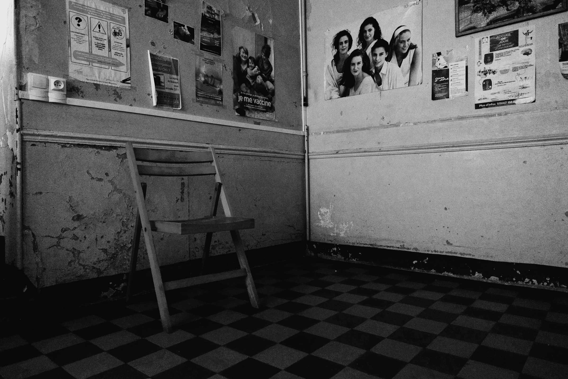 Waiting room at the doctor's (Limousin - France)