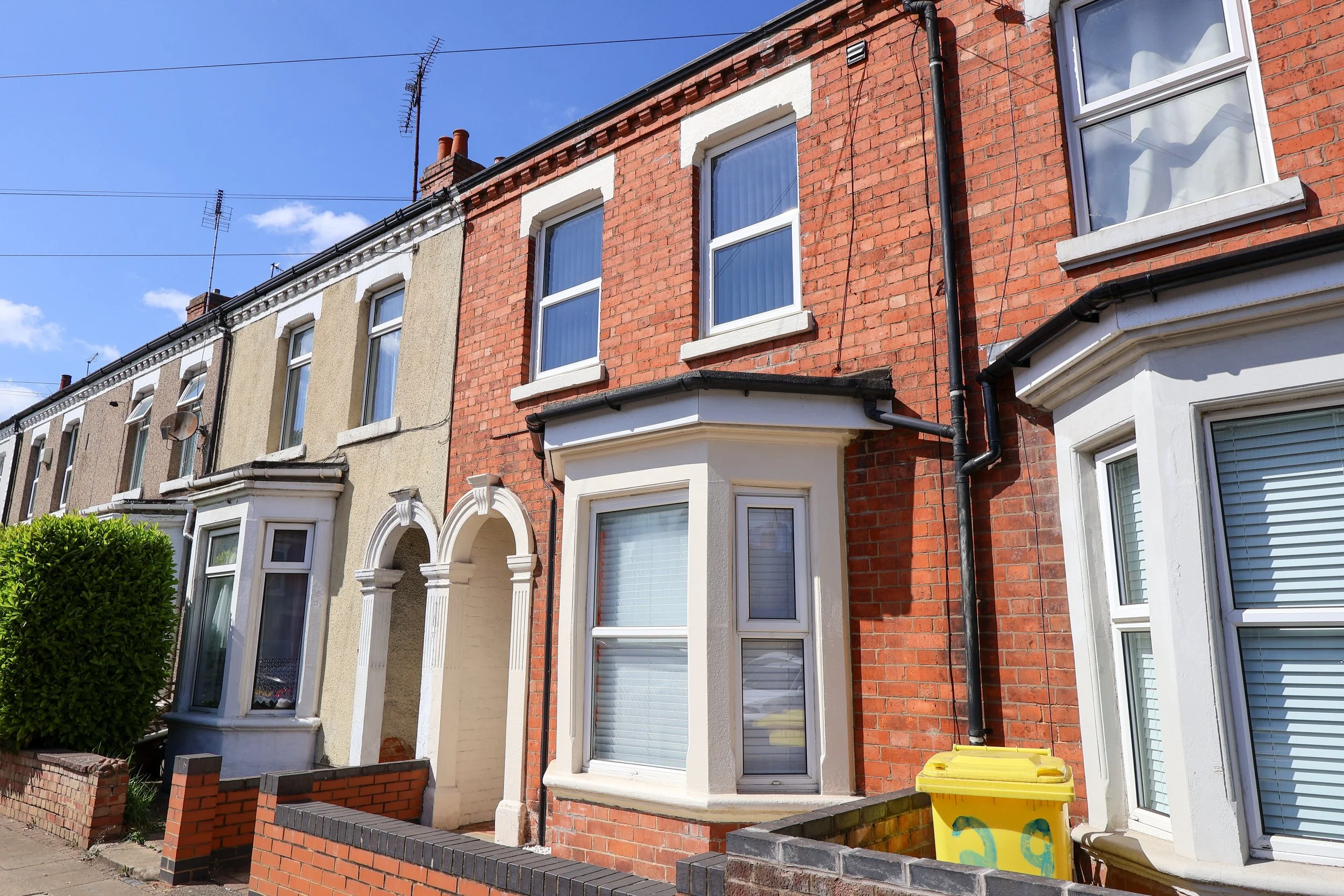 St Leonards Rd, Front