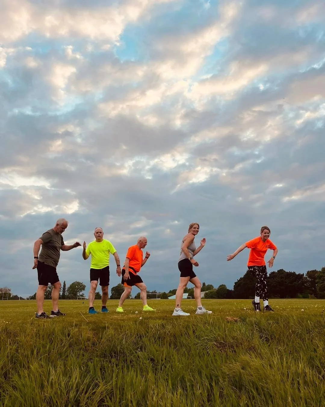 When your told for the mid run photo to &ldquo;act natural&rdquo; and THIS is what happens 🤣💃

#RunClubFun #Outtakes #RunningCommunity #FitnessFriends #JustKeepRunning