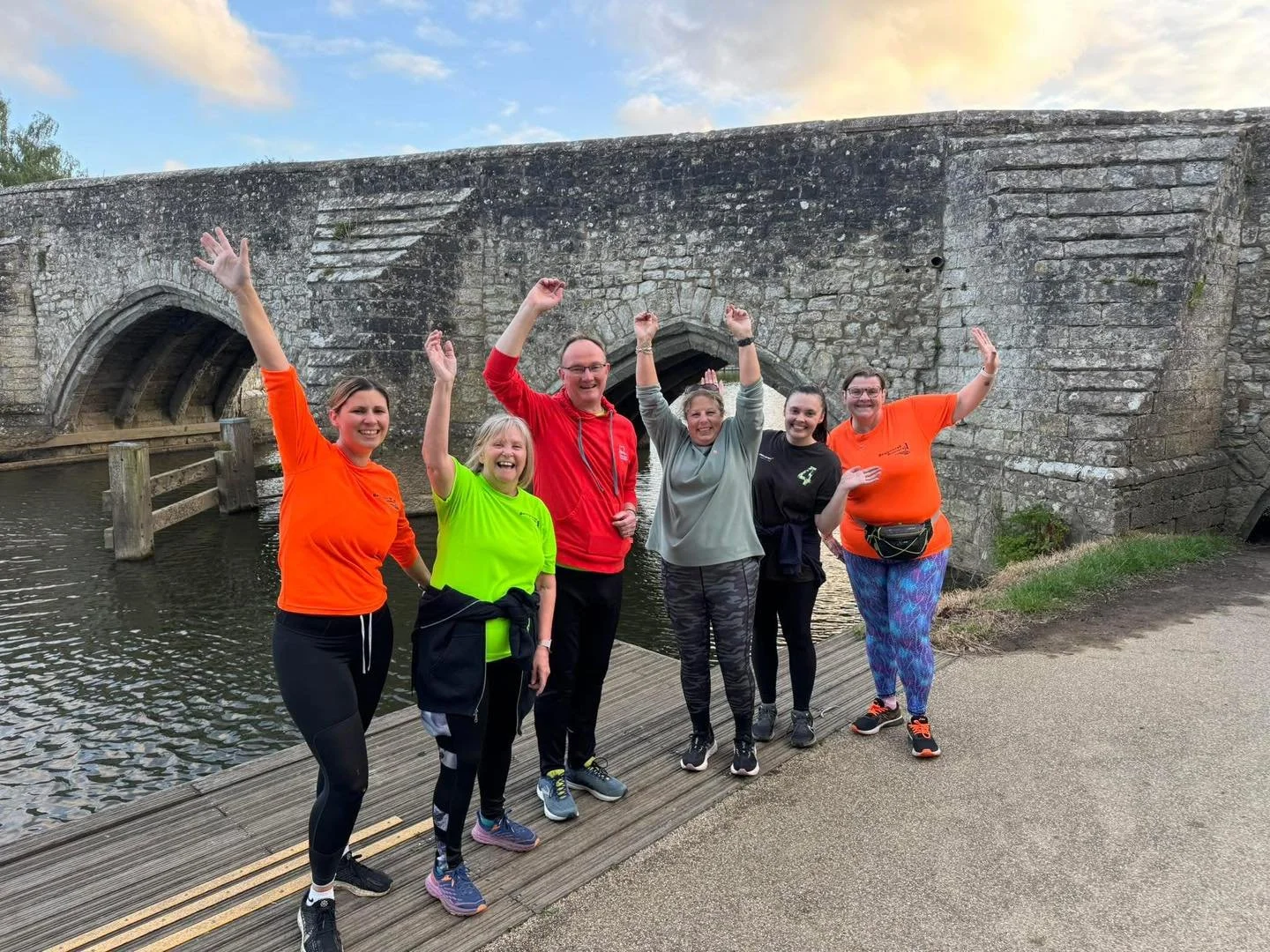 👋 Wave if running with friends makes every mile easier!
Whether you're chasing a PB, building confidence, or just enjoying the company, it's amazing what a supportive group can do.
Who's your favourite running buddy? Tag them below! 👇
#RunningClub 