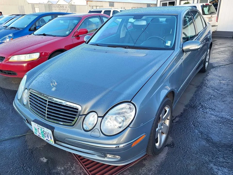 2004 Mercedes-Benz E320