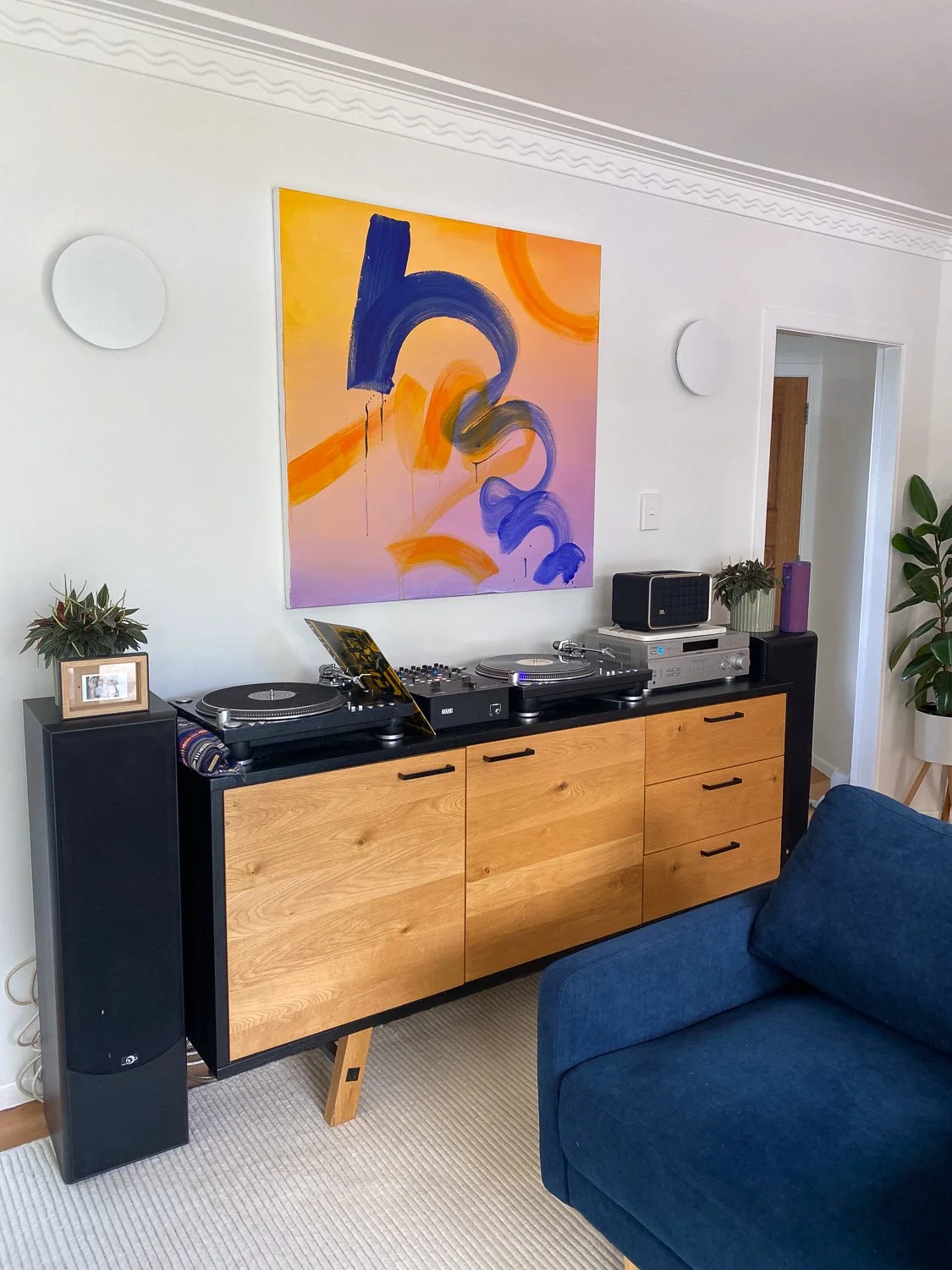 Garbage | Acrylic on canvas | 1000mm x 1000mm |