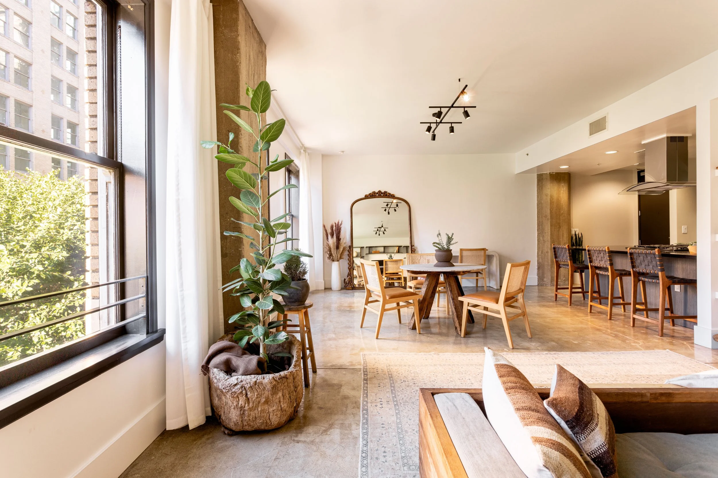 Klik-Spring Street_KK06.jpg