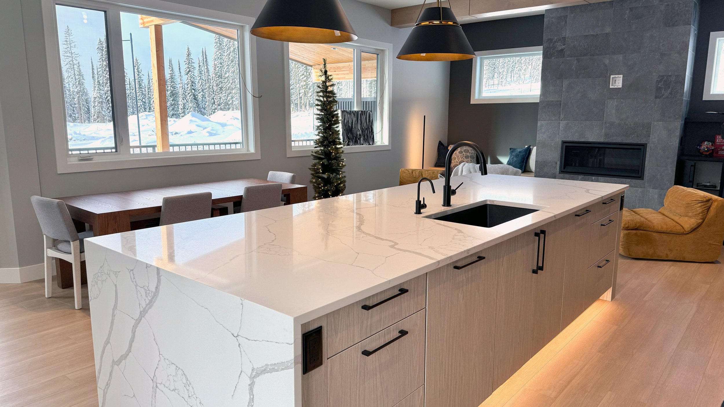 Big White Real Estate: How The Glades Compares to SilverStar and Apex