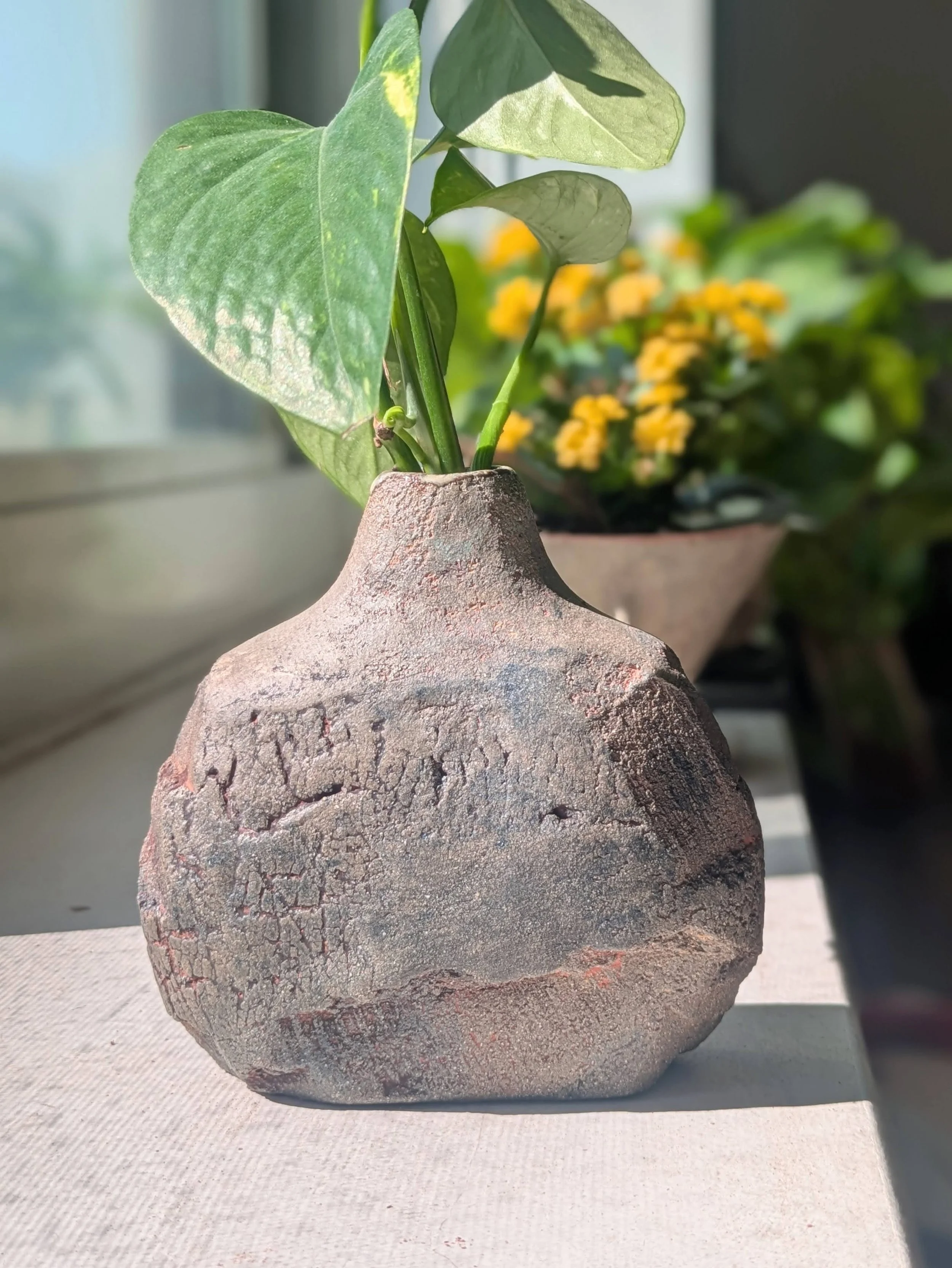 Distressed Shoulder Bud Vase