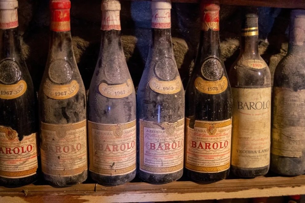 Old+Barolo+Bottles.jpg