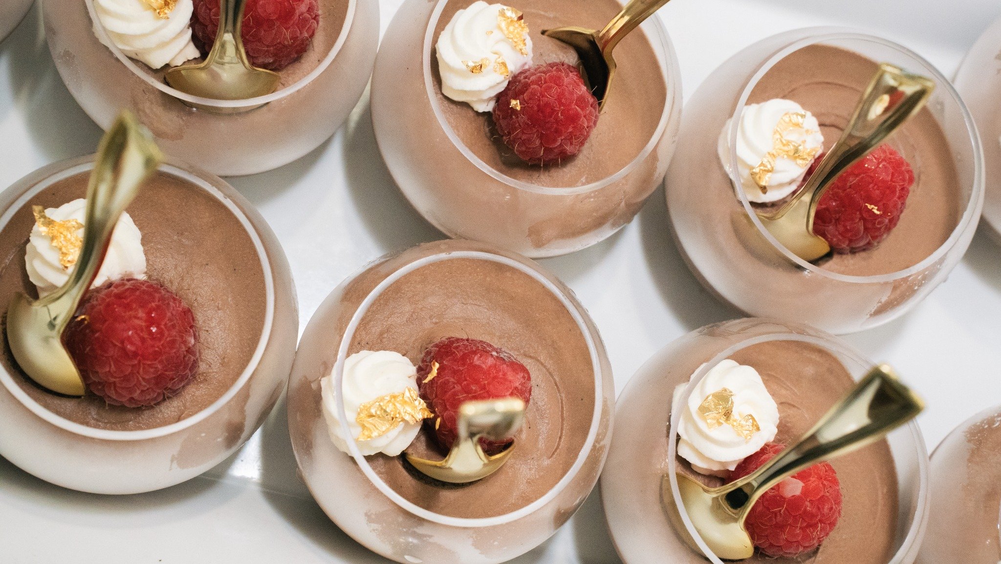 Introducing one of our catering partners: Eat Well Celebrations and Feasts! 🥗

If you have the great taste to choose the Royce, your food and service should match. eat well is a woman-owned catering company known for delicious food and smooth, stres