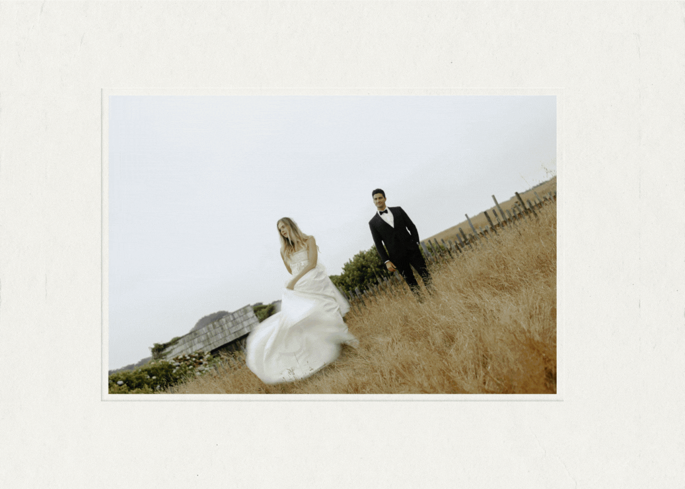 Alternating photos of wedding day scenery and the couple. Recorded by destination wedding videographer.