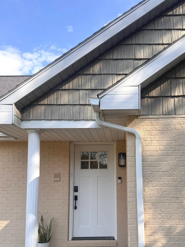 Vinyl cedar shake on the gables of a home in Newburgh, IN