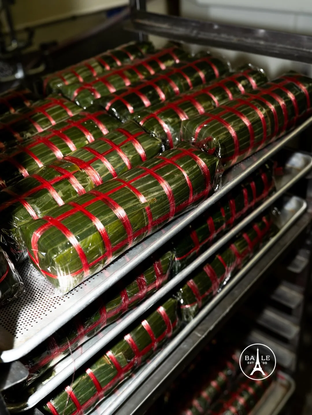 🥮 B&aacute;nh T&eacute;t is a Lunar New Year classic rooted in family and tradition

🍃Wrapped in banana leaves and filled with sticky rice, mung beans, and pork, it&rsquo;s slow-cooked to perfection ✨

🧧 Each slice represents togetherness, luck, a