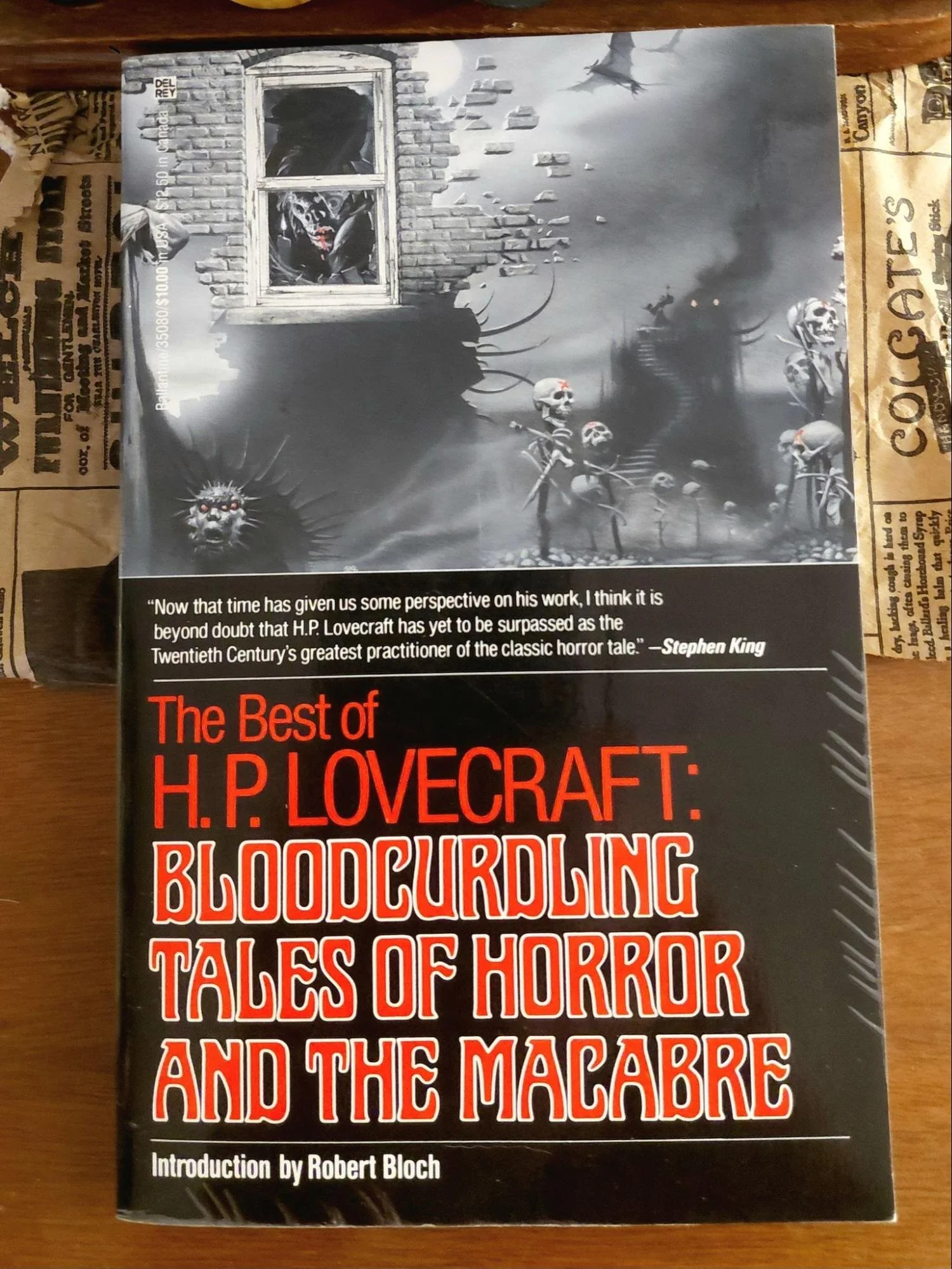 Lovecraft - The Best of H.P. Lovecraft: Bloodcurdling Tales of Horror and the Macabre (1982) w/essay