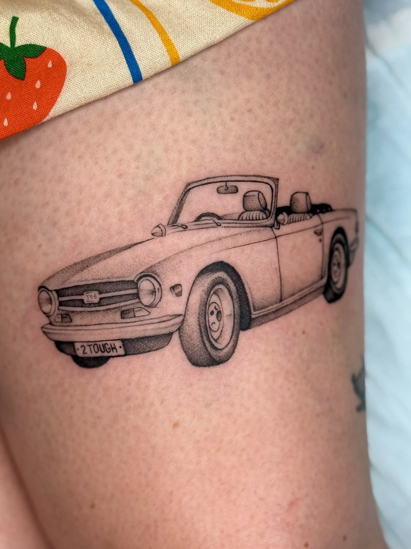 🏁 triumph tr6 for Kalie 🏁 
thank you for the trust on commemorating this special car ♡