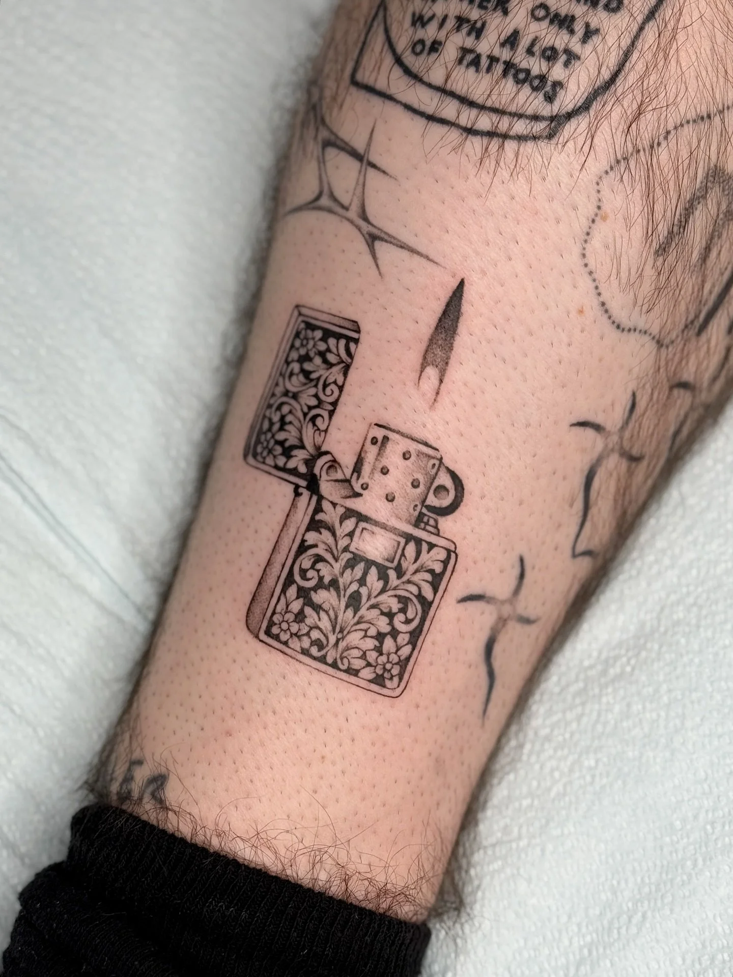 ❖ engraved zippo for nick ❖
so satisfyingly shiny, thank you for the continued support and getting tattooed!