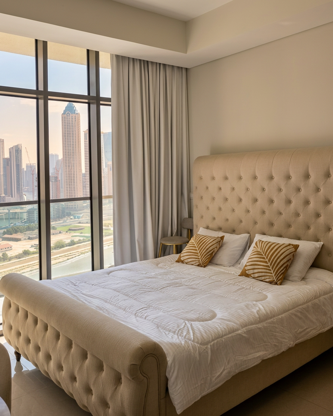 business-bay-25nd-floor-02.webp