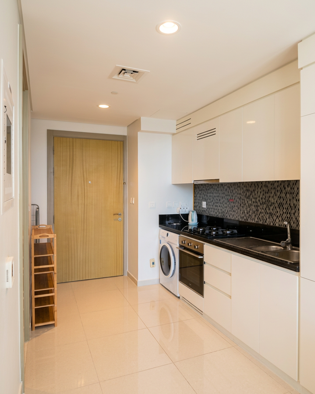 business-bay-25nd-floor-03.webp