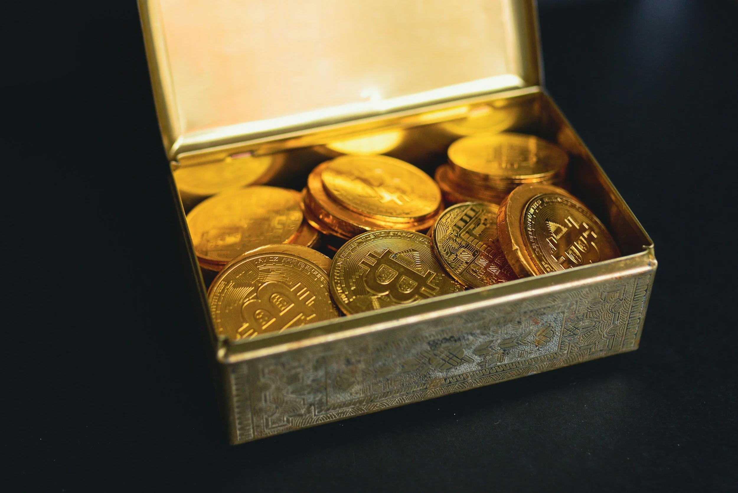 Alternative Investment Advisor: What Should You Consider?