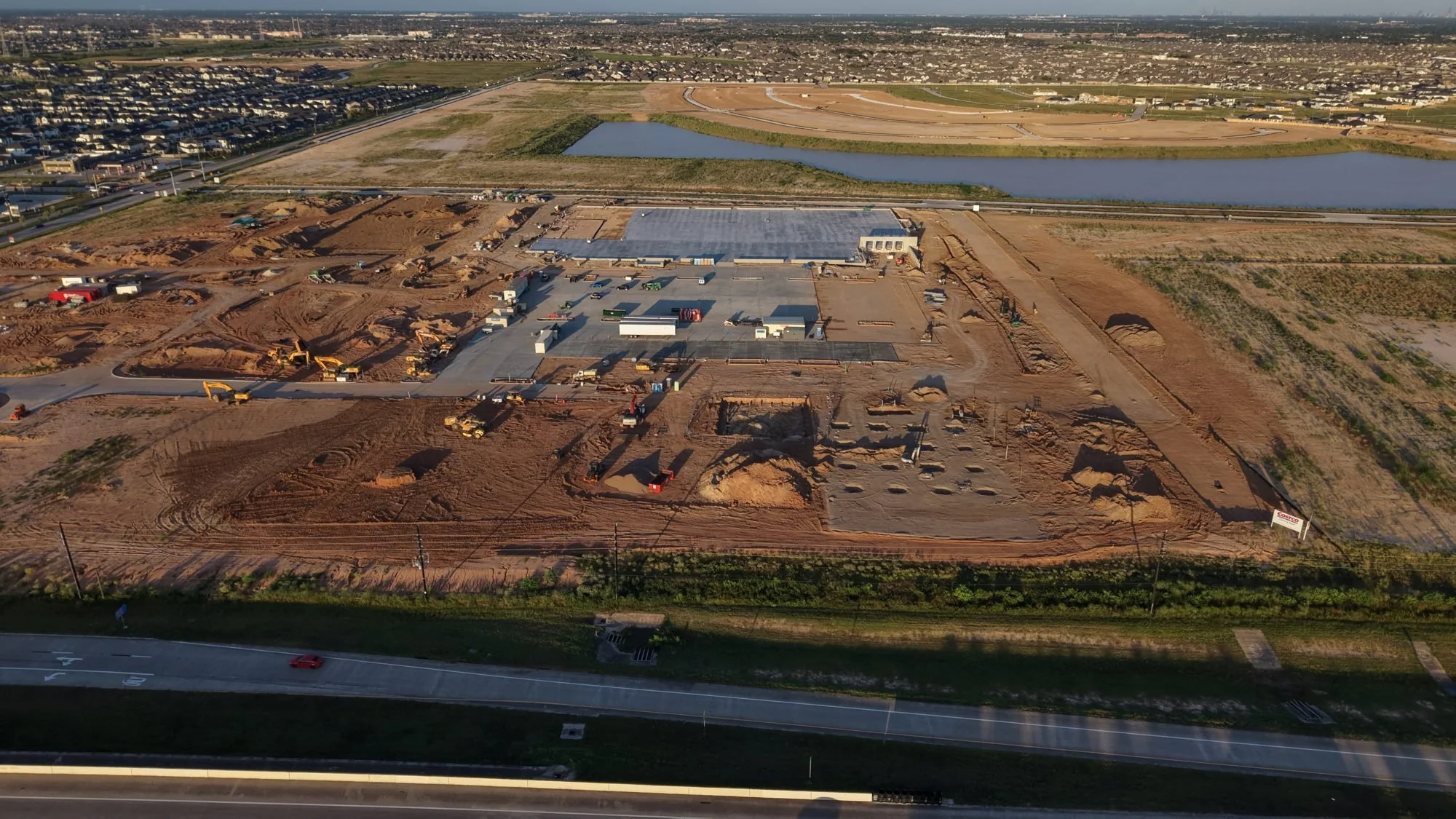 retail-construction-site-progress-drone-photo-houston.jpg