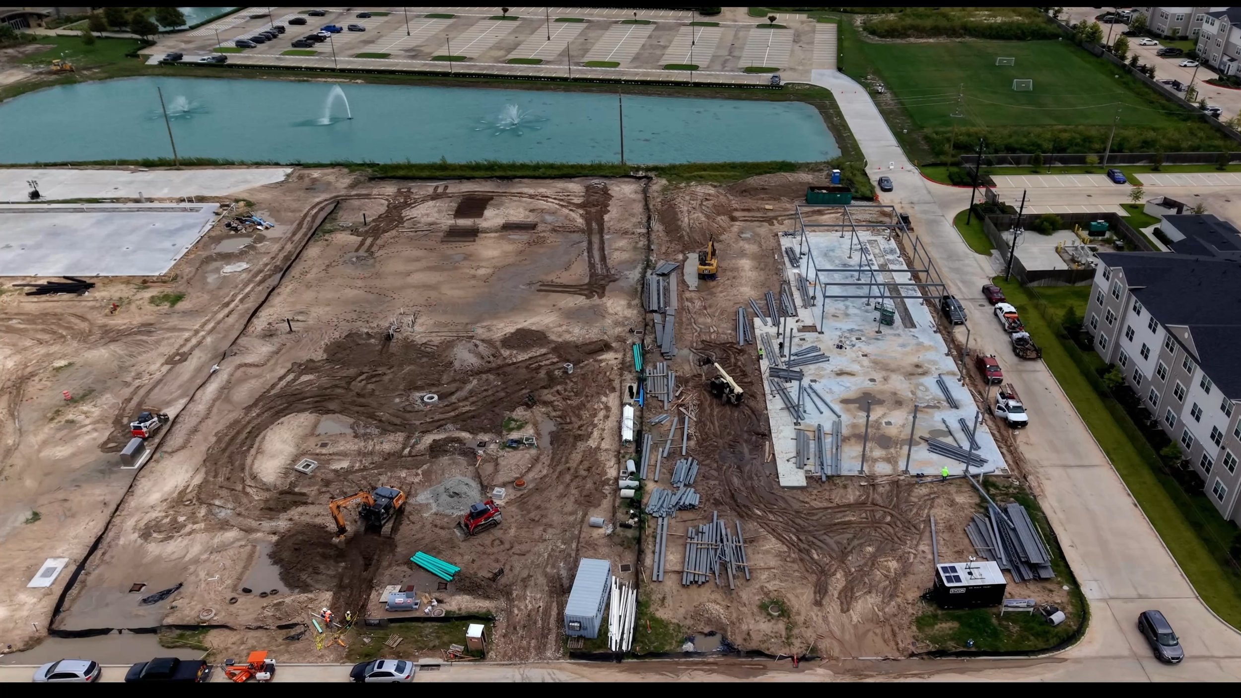 Left image body: Same site, earlier flight.