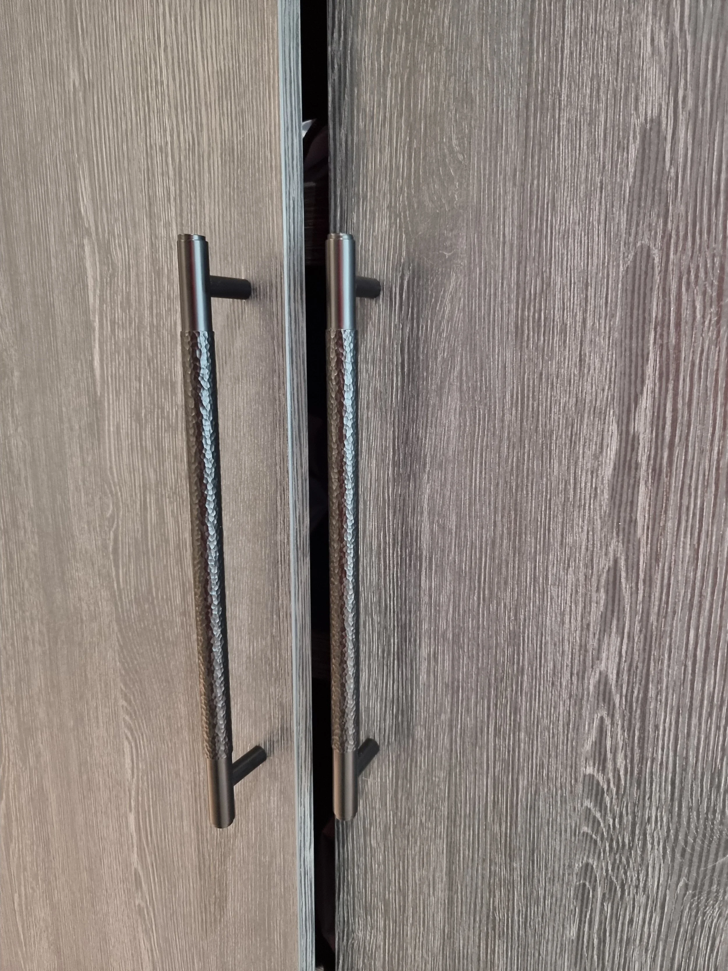 Calm Precision, Defined by Details