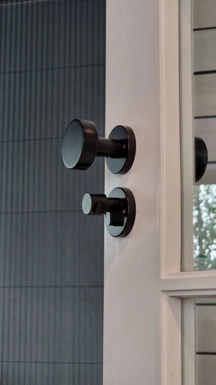 Lower East Side Door Knob (Model 903) – Modern Round Profile