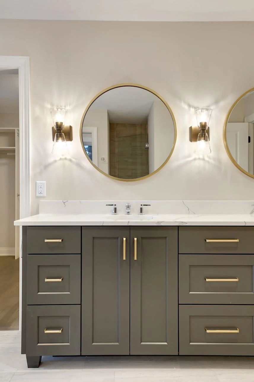 GreyVanity1.jpeg
