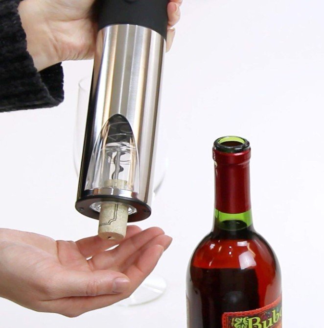 Vinturi Wine Opener Opening.jpg