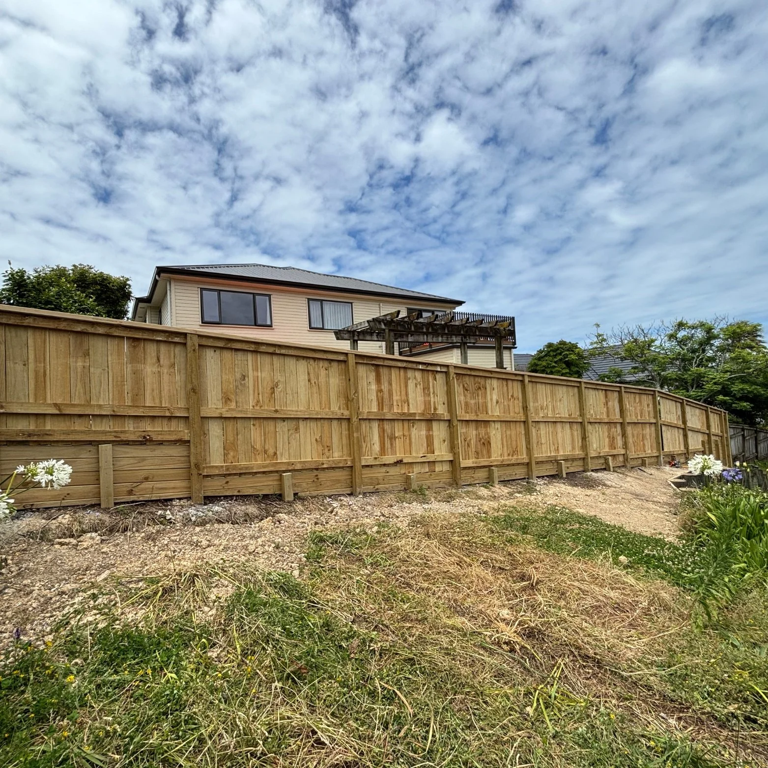 Timber Fence - Howard Homes