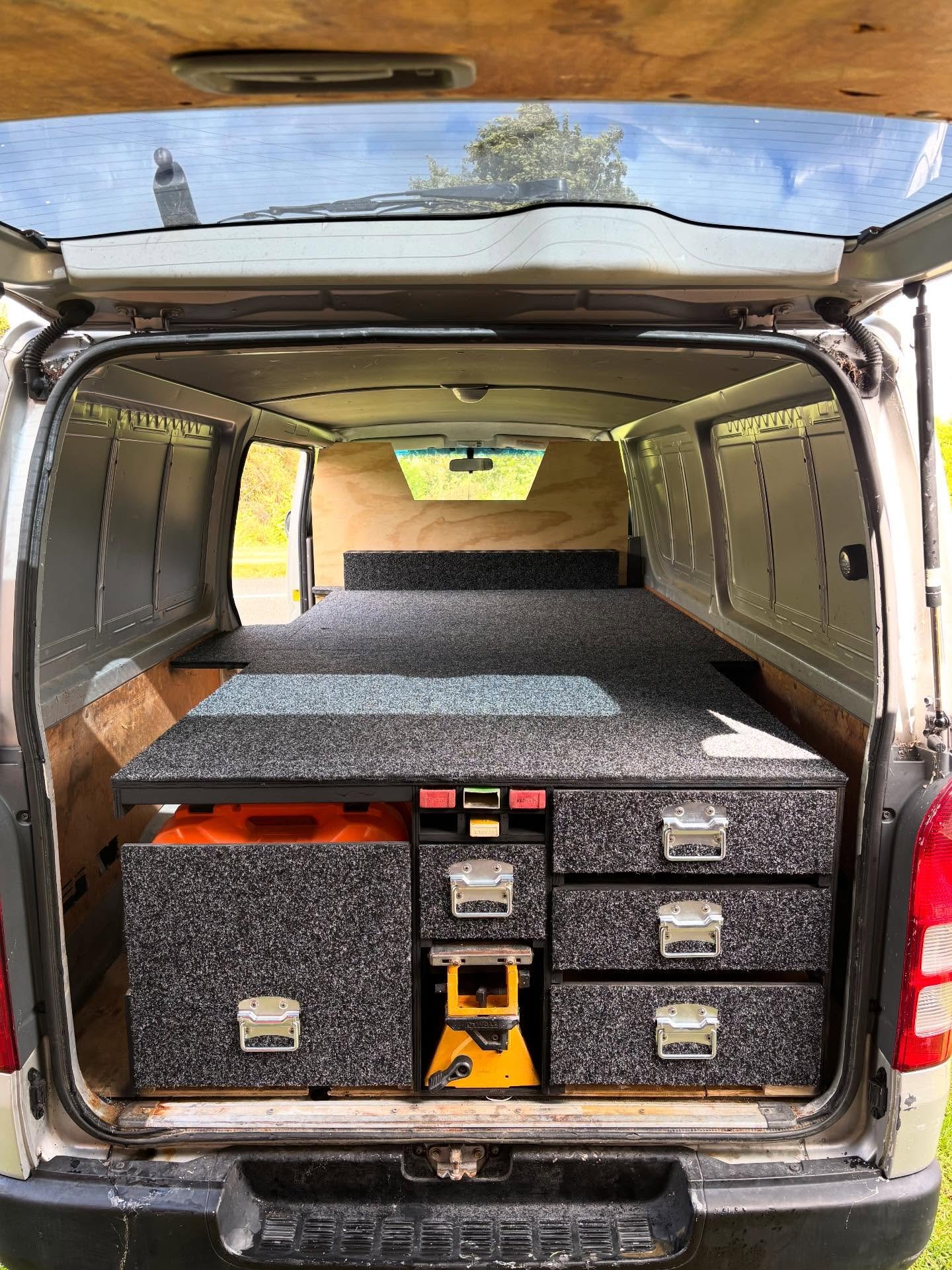 Typical Auckland weather last week meant I finally had some down time to kit out my van. 🔨
The entirety of the van is now a useable space. Swipe to see the before photos

If you need a van or a garage kitted out - get in touch