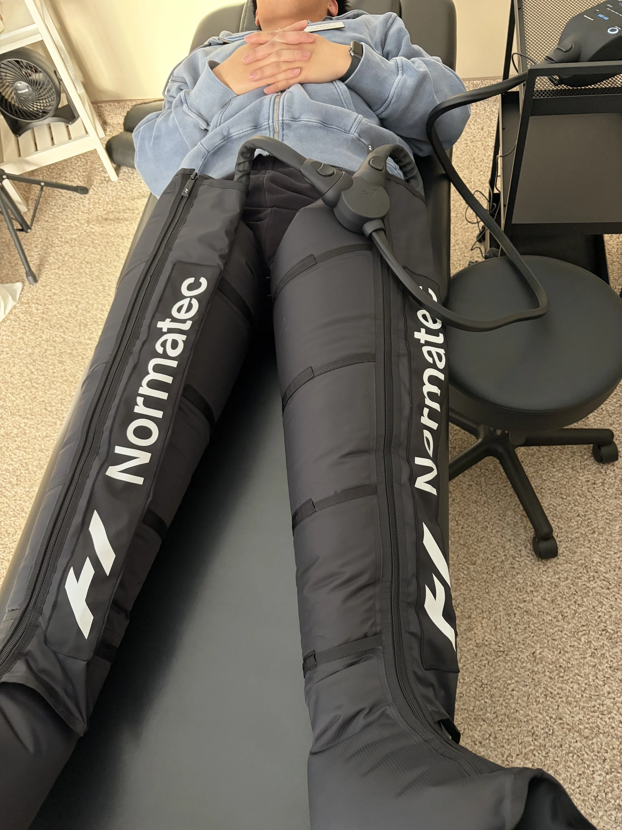 Simple compression sessions to reduce stiffness and help your legs feel lighter. No injury required.