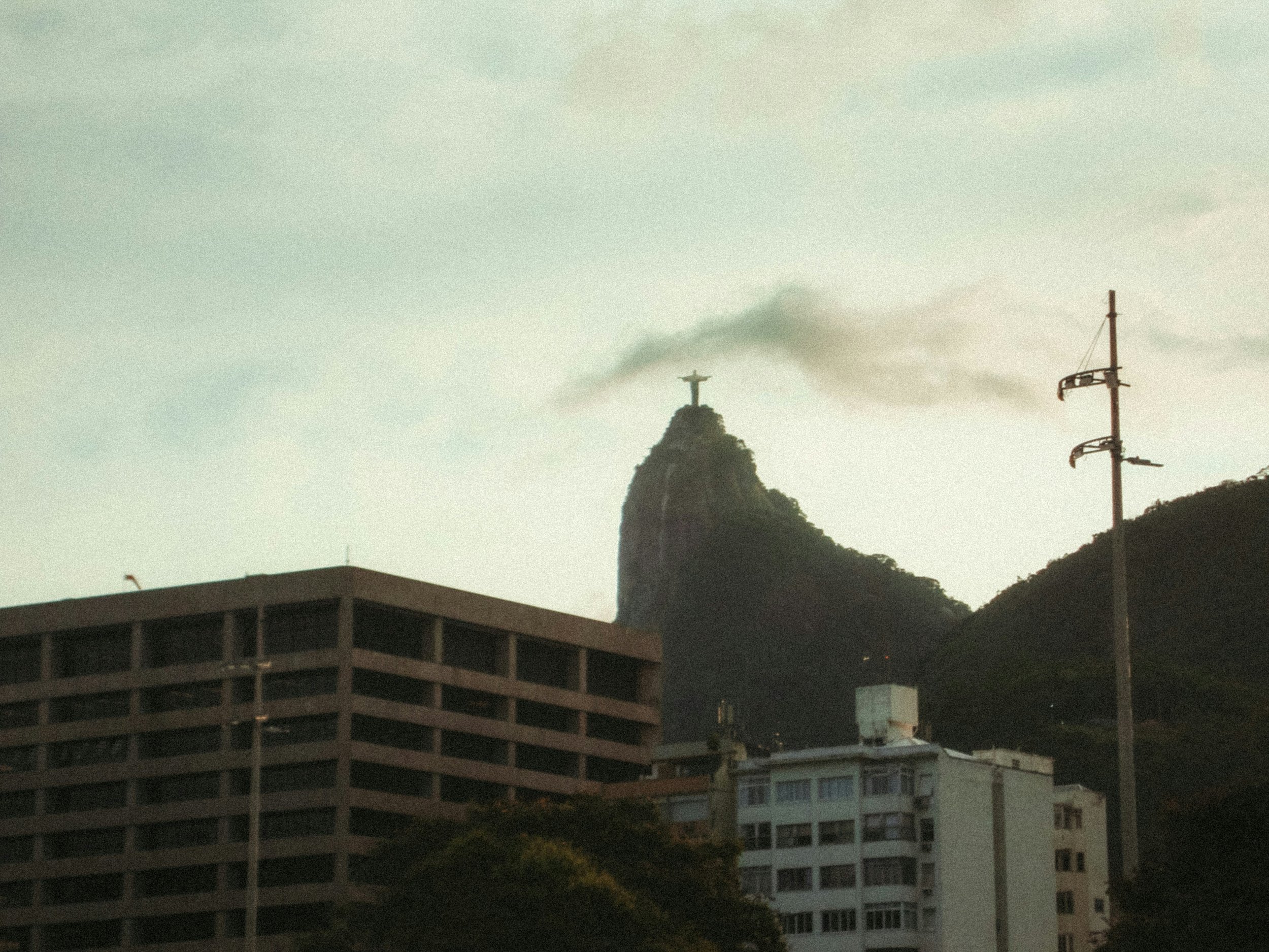 Beyond Motivation: The Difference Between Inspiring and Manipulating