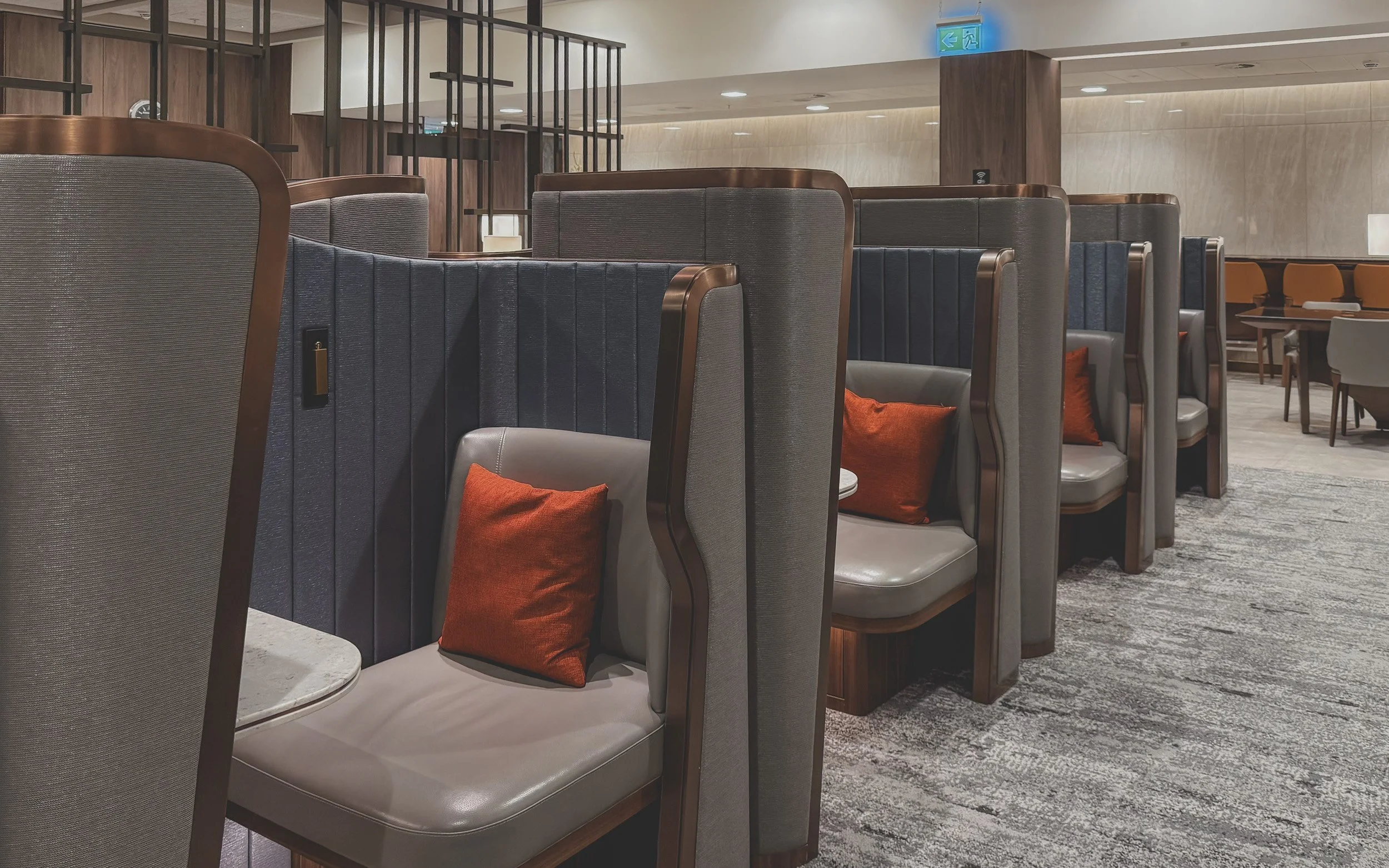 Lounge Review: Singapore Airlines SilverKris Business Class Lounge,  London Heathrow's Terminal 2