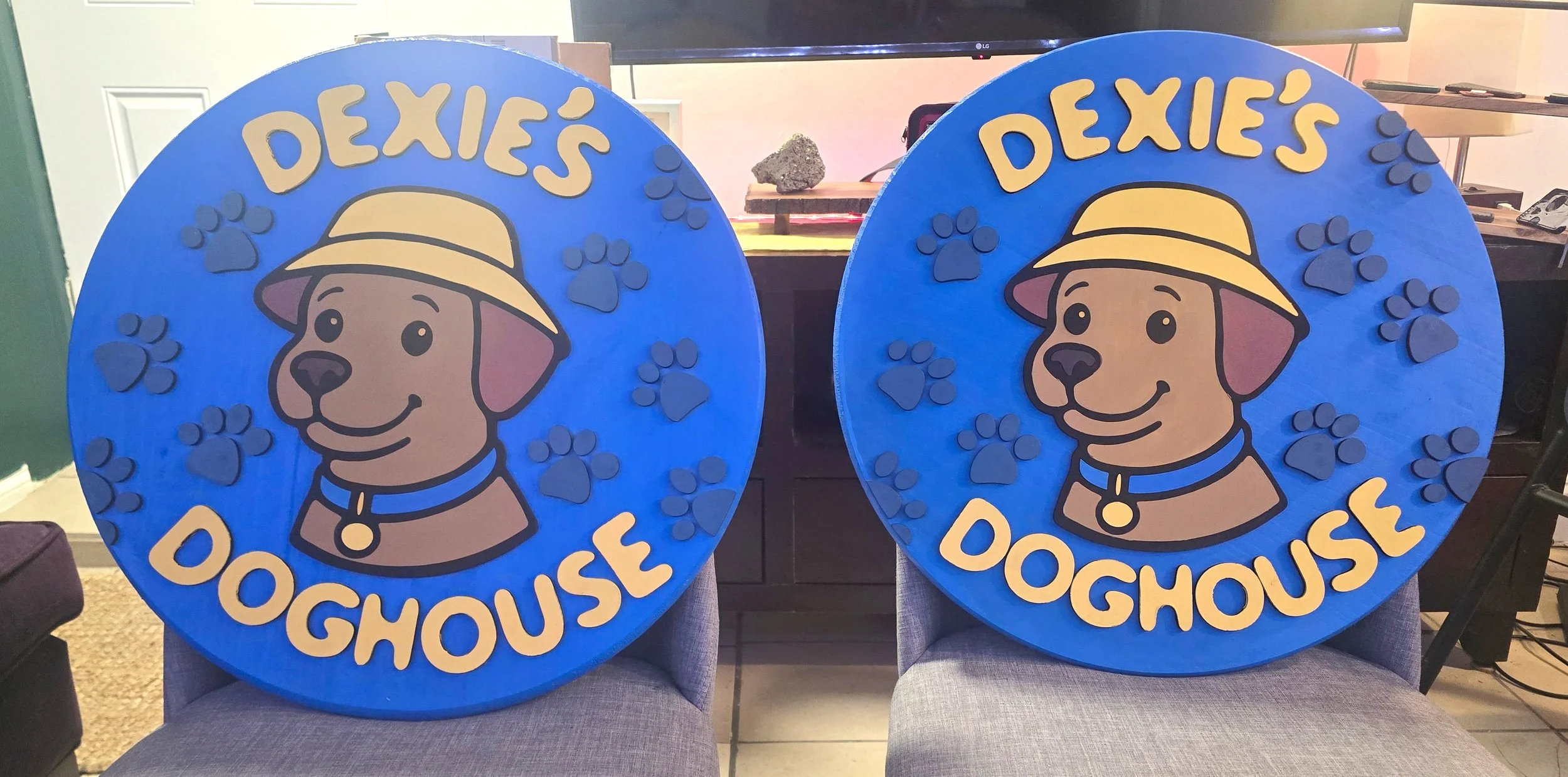 dexiesdoghouse.jpg