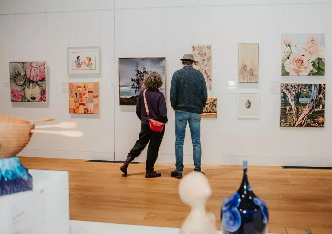 Over 80 Open Studios artists feature in Confluence, a group exhibition at Saltwater Gallery in Busselton. 

Each of the 80+ artists have presented a single work that represents their unique style. Explore painting, sculpture, ceramics, glass, textile