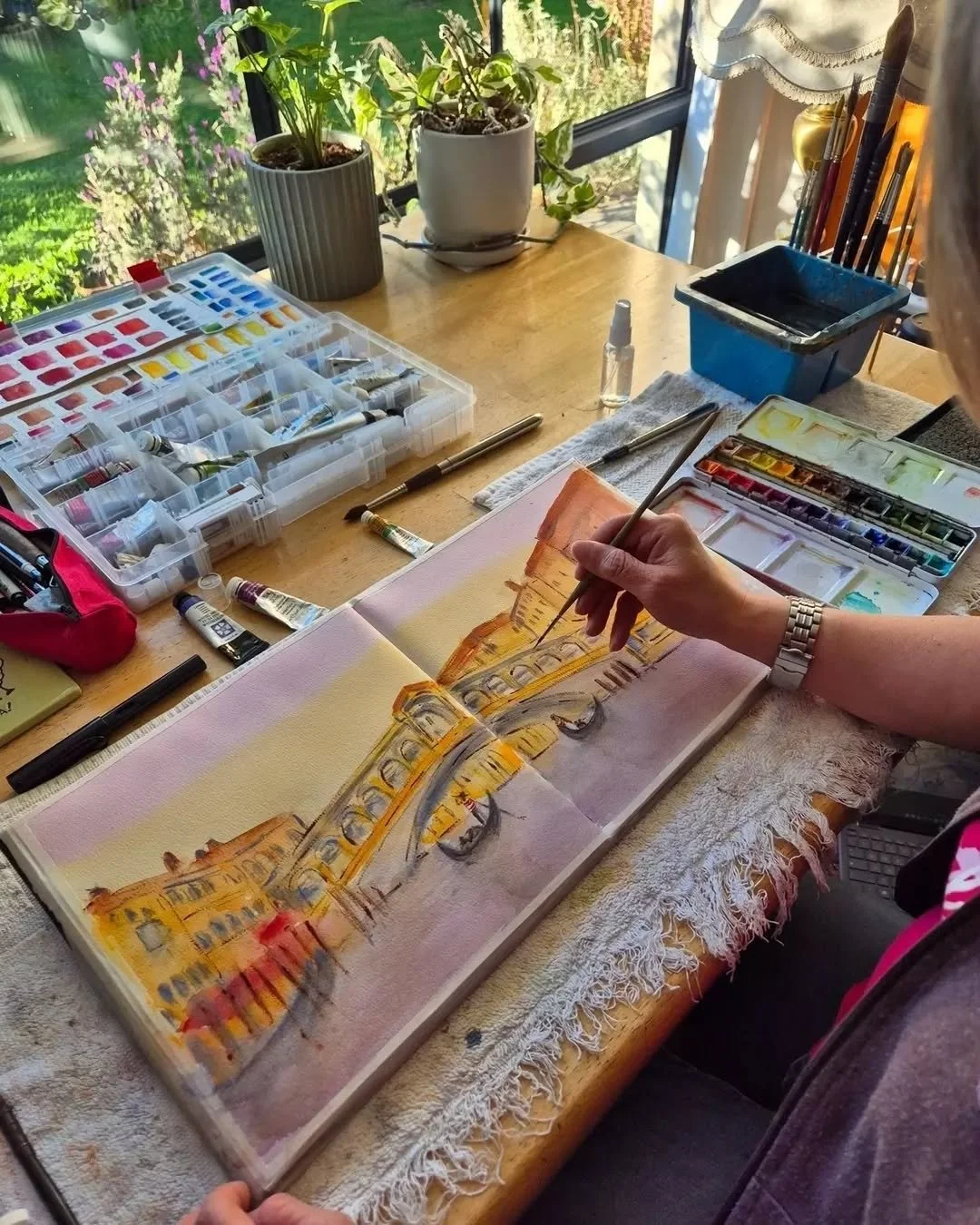 Dreaming of Italy? Circle Silvia Busetto in the event guide ~ her art practice weaves together her two beloved homes. Italy, her birth country, and Australia, her adopted home since 2013.

Silvia captures nostalgic moments and joyous scenes in waterc