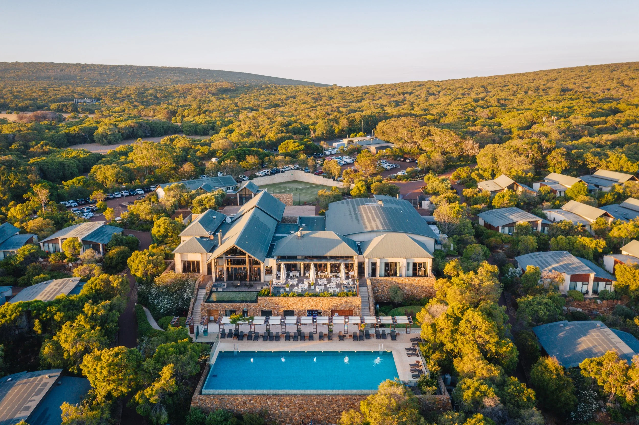 Lizzy manages social media for Pullman Bunker Bay Resort