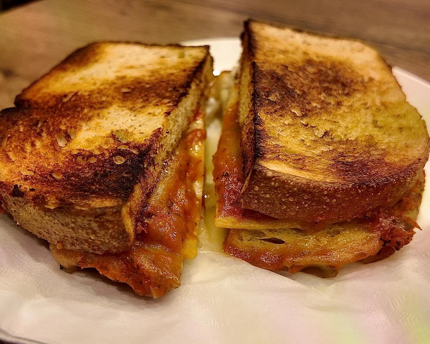 craving activated🔥 if food can do this, just imagine what i can do with an entire menu and your online presence🤯 DM me to find out how i turn food into conversations by elevating your brand identity 🎬

#socialmediamanager #contentcreator #brandcon