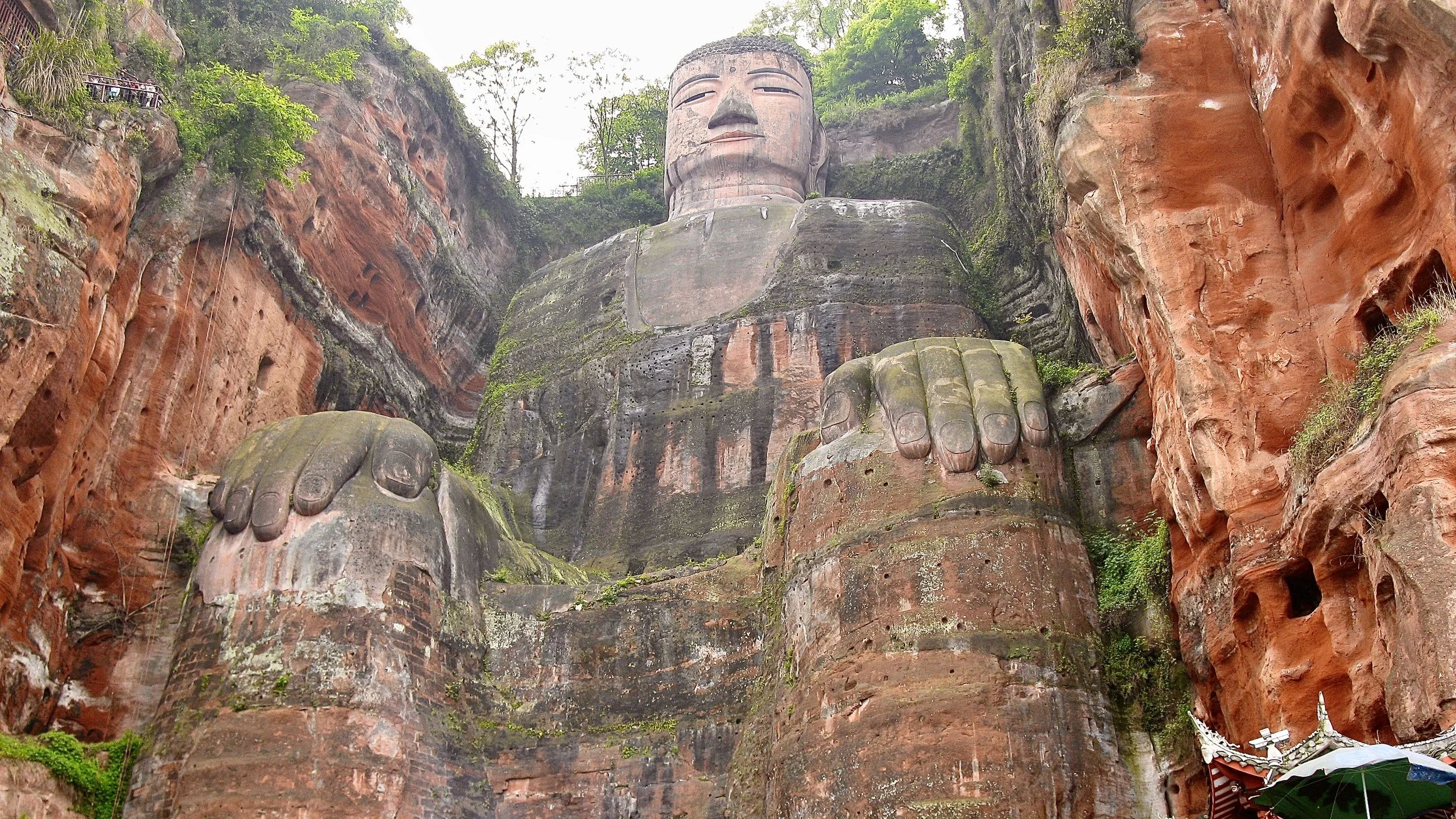 Cruise To The Base Of The Giant Buddha 