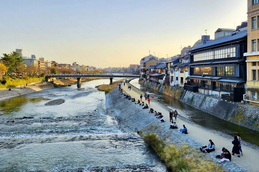 Kamo River and Pontocho Alley 