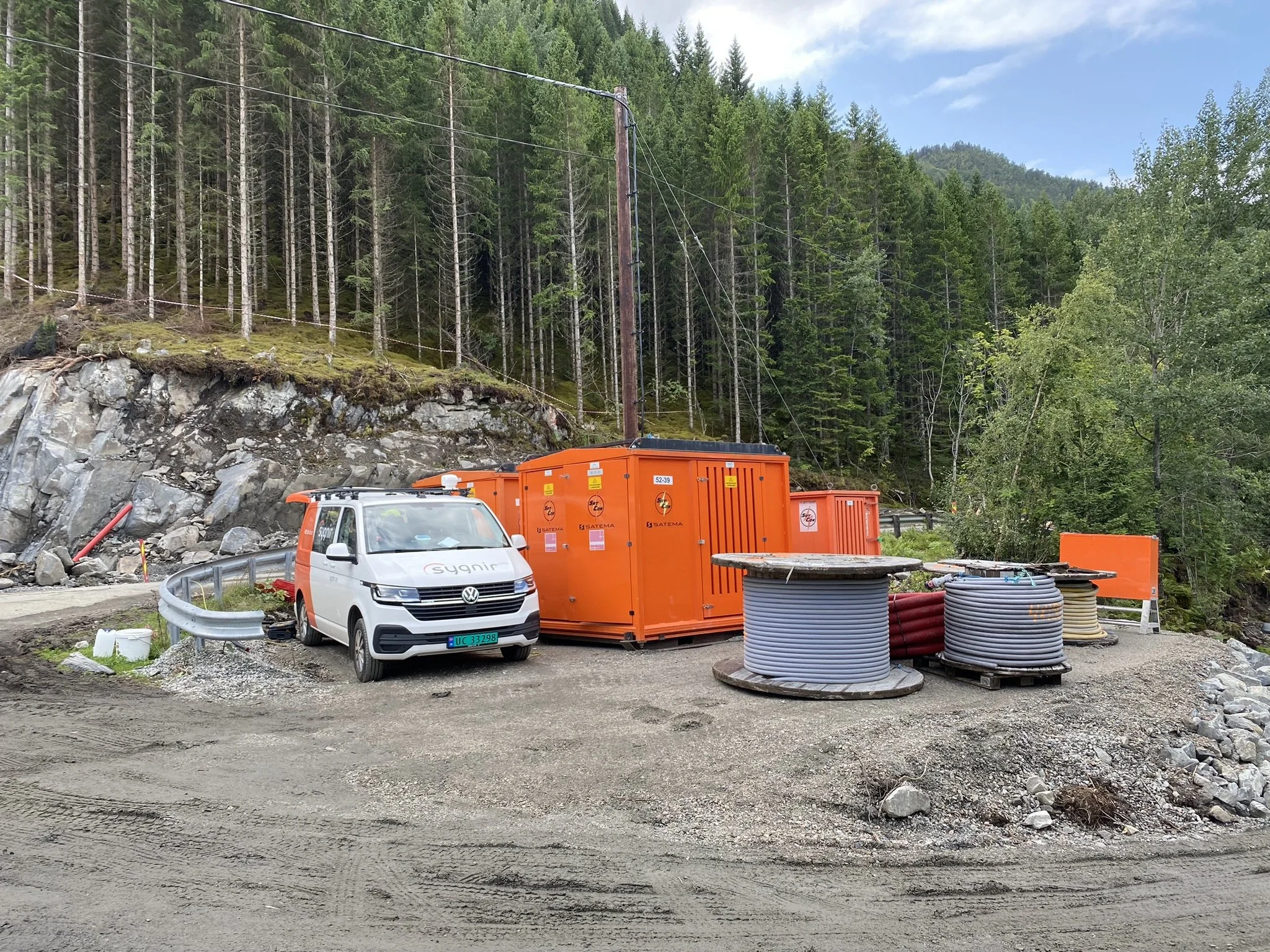 Sygnir trafostasjon ved håastrandi.