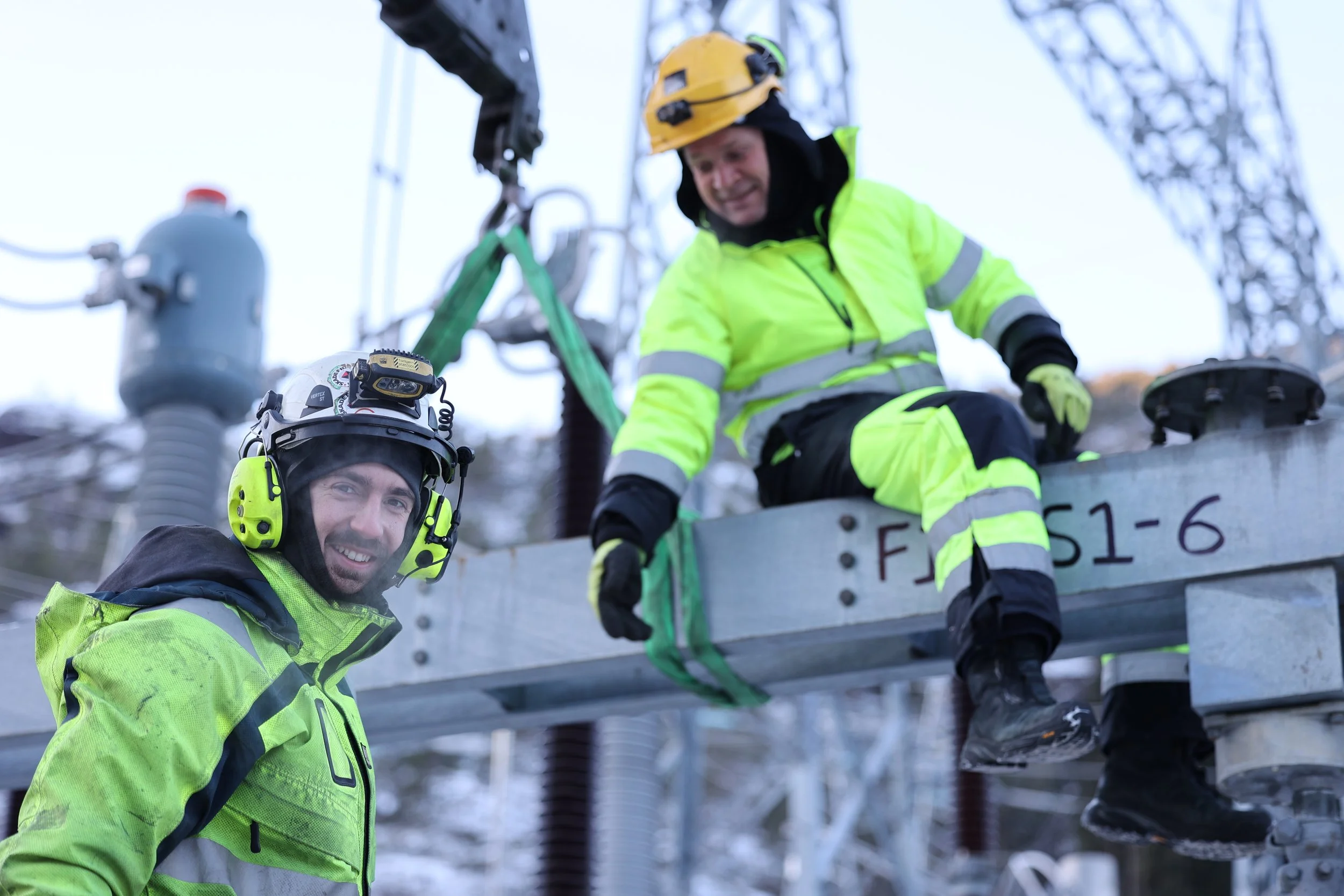 Smilande montørar i Fonndøla