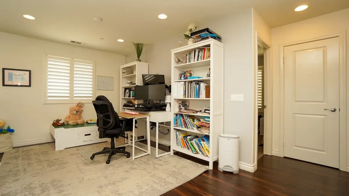Loft of 675 Tiber River Way in Oxnard, CA.
