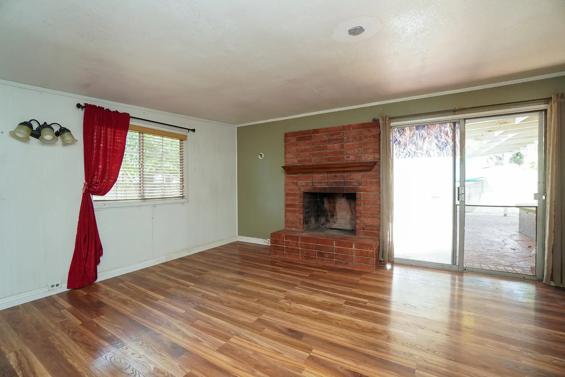 Living room of 14264 Sauder Street in La Puente, CA.