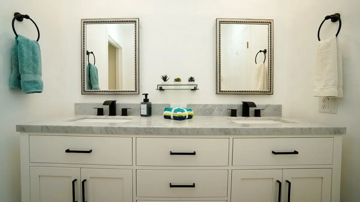 Primary bathroom dual sinks of 304 Hickory Grove Drive in Thousand Oaks, CA.