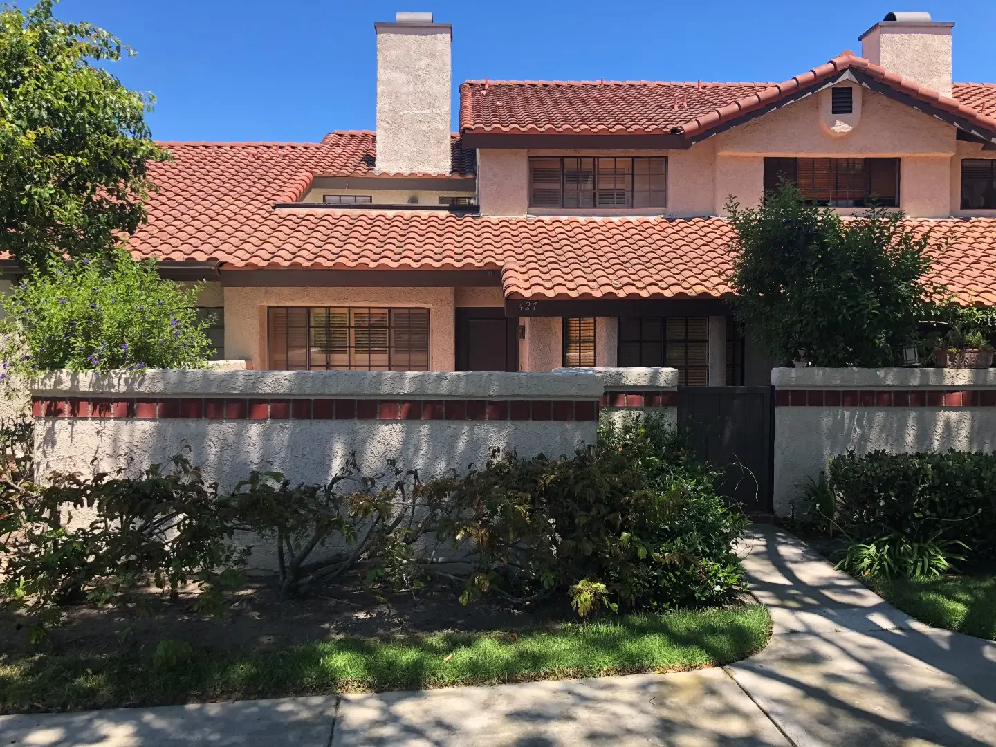Exterior photo of 427 Las Palomas Drive in Port Hueneme, CA.